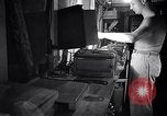 Standbild Fotograf Pacific Theater, 1944, aus Sekunde 28 historischem Filmmaterial Videoclip 65675034682