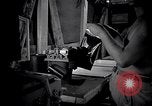 Standbild Fotograf Pacific Theater, 1944, aus Sekunde 37 historischem Filmmaterial Videoclip 65675034682