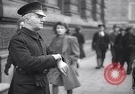 Immagine di La Croce Rossa americana Rainbow Club ad angolo Londra Inghilterra Regno Unito, 1942, secondo 22 filmato di repertorio 65675034688