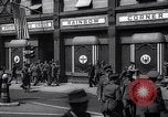 Immagine di La Croce Rossa americana Rainbow Club ad angolo Londra Inghilterra Regno Unito, 1942, secondo 32 filmato di repertorio 65675034688