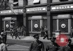 Immagine di La Croce Rossa americana Rainbow Club ad angolo Londra Inghilterra Regno Unito, 1942, secondo 37 filmato di repertorio 65675034688
