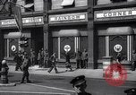 Immagine di La Croce Rossa americana Rainbow Club ad angolo Londra Inghilterra Regno Unito, 1942, secondo 39 filmato di repertorio 65675034688