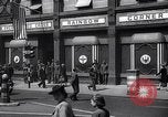 Immagine di La Croce Rossa americana Rainbow Club ad angolo Londra Inghilterra Regno Unito, 1942, secondo 41 filmato di repertorio 65675034688