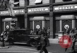 Immagine di La Croce Rossa americana Rainbow Club ad angolo Londra Inghilterra Regno Unito, 1942, secondo 51 filmato di repertorio 65675034688