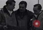 Immagine di I piloti della 334 Fighter Squadron tenere il punteggio di vittorie Il Debden Inghilterra, 1945, secondo 17 filmato di repertorio 65675034698