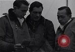Immagine di I piloti della 334 Fighter Squadron tenere il punteggio di vittorie Il Debden Inghilterra, 1945, secondo 30 filmato di repertorio 65675034698