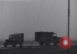 Immagine di I piloti della 334 Fighter Squadron tenere il punteggio di vittorie Il Debden Inghilterra, 1945, secondo 36 filmato di repertorio 65675034698