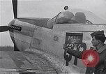 Immagine di Capitano Shelton W Monroe di 334 Fighter Squadron Il Debden Inghilterra, 1945, secondo 8 filmato di repertorio 65675034699