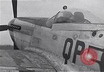 Immagine di Capitano Shelton W Monroe di 334 Fighter Squadron Il Debden Inghilterra, 1945, secondo 11 filmato di repertorio 65675034699