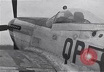 Immagine di Capitano Shelton W Monroe di 334 Fighter Squadron Il Debden Inghilterra, 1945, secondo 13 filmato di repertorio 65675034699