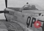 Immagine di Capitano Shelton W Monroe di 334 Fighter Squadron Il Debden Inghilterra, 1945, secondo 14 filmato di repertorio 65675034699