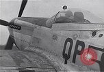Immagine di Capitano Shelton W Monroe di 334 Fighter Squadron Il Debden Inghilterra, 1945, secondo 15 filmato di repertorio 65675034699