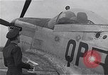 Immagine di Capitano Shelton W Monroe di 334 Fighter Squadron Il Debden Inghilterra, 1945, secondo 19 filmato di repertorio 65675034699
