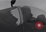 Immagine di I piloti della 334 Squadriglia 4° Fighter Group e P-51s Il Debden Inghilterra, 1945, secondo 34 filmato di repertorio 65675034701