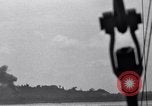 Standbild Bombardierung Peleliu Palau Inseln, 1944, aus Sekunde 10 historischem Filmmaterial Videoclip 65675034733
