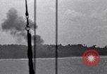 Standbild Bombardierung Peleliu Palau Inseln, 1944, aus Sekunde 21 historischem Filmmaterial Videoclip 65675034733