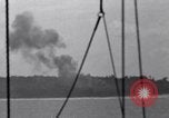 Standbild Bombardierung Peleliu Palau Inseln, 1944, aus Sekunde 31 historischem Filmmaterial Videoclip 65675034733