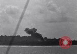 Standbild Bombardierung Peleliu Palau Inseln, 1944, aus Sekunde 39 historischem Filmmaterial Videoclip 65675034733