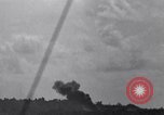 Standbild Bombardierung Peleliu Palau Inseln, 1944, aus Sekunde 40 historischem Filmmaterial Videoclip 65675034733