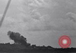 Standbild Bombardierung Peleliu Palau Inseln, 1944, aus Sekunde 48 historischem Filmmaterial Videoclip 65675034733