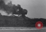 Standbild Bombardierung Peleliu Palau Inseln, 1944, aus Sekunde 56 historischem Filmmaterial Videoclip 65675034733