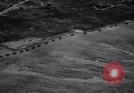 Standbild Bombardierung Okinawa Ryukyu Inseln, 1945, aus Sekunde 10 historischem Filmmaterial Videoclip 65675034736