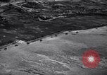 Standbild Bombardierung Okinawa Ryukyu Inseln, 1945, aus Sekunde 16 historischem Filmmaterial Videoclip 65675034736
