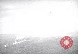 Standbild Bombardierung Okinawa Ryukyu Inseln, 1945, aus Sekunde 38 historischem Filmmaterial Videoclip 65675034736