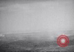 Standbild Bombardierung Okinawa Ryukyu Inseln, 1945, aus Sekunde 43 historischem Filmmaterial Videoclip 65675034736