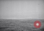 Standbild Bombardierung Okinawa Ryukyu Inseln, 1945, aus Sekunde 51 historischem Filmmaterial Videoclip 65675034736