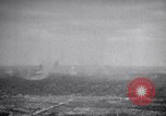 Standbild Bombardierung Okinawa Ryukyu Inseln, 1945, aus Sekunde 60 historischem Filmmaterial Videoclip 65675034736