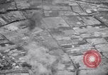 Standbild Bombardierung Shuri Okinawa Ryukyu Inseln, 1945, aus Sekunde 21 historischem Filmmaterial Videoclip 65675034737