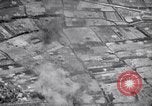 Standbild Bombardierung Shuri Okinawa Ryukyu Inseln, 1945, aus Sekunde 22 historischem Filmmaterial Videoclip 65675034737