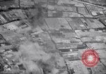 Standbild Bombardierung Shuri Okinawa Ryukyu Inseln, 1945, aus Sekunde 26 historischem Filmmaterial Videoclip 65675034737