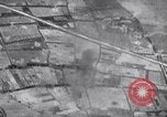 Standbild Bombardierung Shuri Okinawa Ryukyu Inseln, 1945, aus Sekunde 33 historischem Filmmaterial Videoclip 65675034737