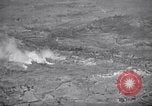 Standbild Bombardierung Shuri Okinawa Ryukyu Inseln, 1945, aus Sekunde 35 historischem Filmmaterial Videoclip 65675034737