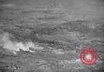 Standbild Bombardierung Shuri Okinawa Ryukyu Inseln, 1945, aus Sekunde 37 historischem Filmmaterial Videoclip 65675034737