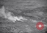 Standbild Bombardierung Shuri Okinawa Ryukyu Inseln, 1945, aus Sekunde 39 historischem Filmmaterial Videoclip 65675034737