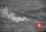 Standbild Bombardierung Shuri Okinawa Ryukyu Inseln, 1945, aus Sekunde 42 historischem Filmmaterial Videoclip 65675034737