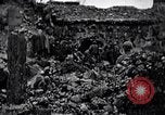 Standbild Marines Shuri Okinawa Ryukyu Inseln, 1945, aus Sekunde 44 historischem Filmmaterial Videoclip 65675034738
