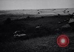 Standbild Deutsche Soldaten greifen Stalingrad an Stalingrad Russland, 1942, aus Sekunde 11 historischem Filmmaterial Videoclip 65675034742