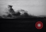 Standbild Deutsche Soldaten greifen Stalingrad an Stalingrad Russland, 1942, aus Sekunde 19 historischem Filmmaterial Videoclip 65675034742