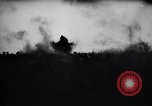 Standbild Deutsche Soldaten greifen Stalingrad an Stalingrad Russland, 1942, aus Sekunde 22 historischem Filmmaterial Videoclip 65675034742