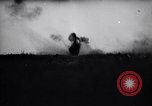 Standbild Deutsche Soldaten greifen Stalingrad an Stalingrad Russland, 1942, aus Sekunde 36 historischem Filmmaterial Videoclip 65675034742