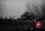 Standbild Deutsche Soldaten greifen Stalingrad an Stalingrad Russland, 1942, aus Sekunde 42 historischem Filmmaterial Videoclip 65675034742