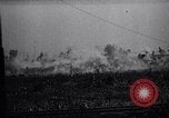 Standbild Deutsche Soldaten greifen Stalingrad an Stalingrad Russland, 1942, aus Sekunde 47 historischem Filmmaterial Videoclip 65675034742