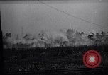 Standbild Deutsche Soldaten greifen Stalingrad an Stalingrad Russland, 1942, aus Sekunde 48 historischem Filmmaterial Videoclip 65675034742