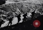 Standbild German Mountain Truppen Dalar Baschi Peak Kaukasus, 1942, aus Sekunde 29 historischem Filmmaterial Videoclip 65675034747