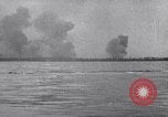 Immagine di Il bombardamento Peleliu Isole Palau, 1944, secondo 5 filmato di repertorio 65675034750