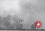 Immagine di Il bombardamento Peleliu Isole Palau, 1944, secondo 9 filmato di repertorio 65675034750